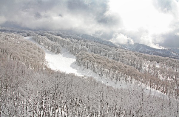 Clouds move over a very uncrowded Nozawa Onsen.