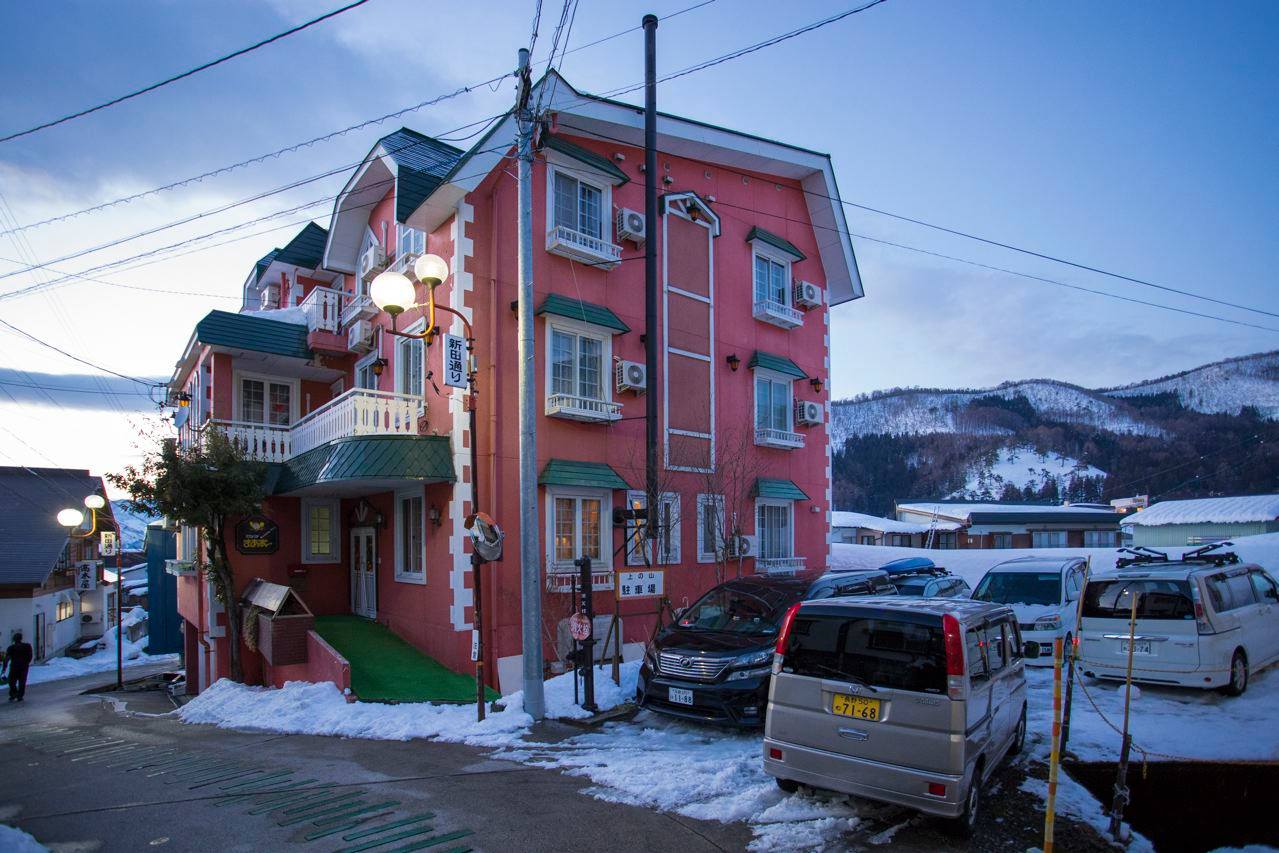 Mitsubachi Maya in Nozawa Onsen. Nozawa Onsen budget accommodation, Nozawa Onsen Hostel, Nozawa Onsen Backpackers, Cheap Nozawa Onsen Accommodation